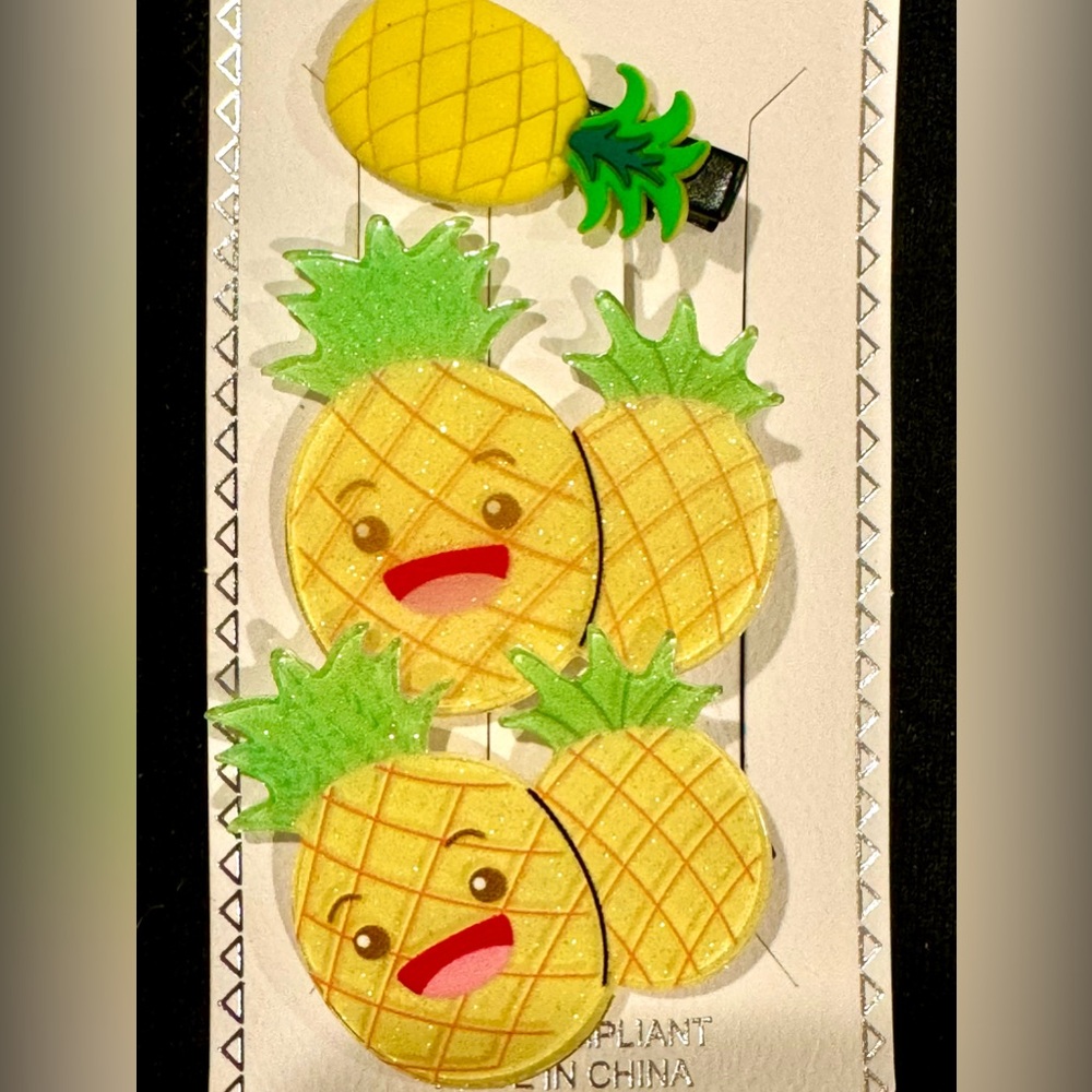 Girls Set of 3 Hair Clips Pineapple